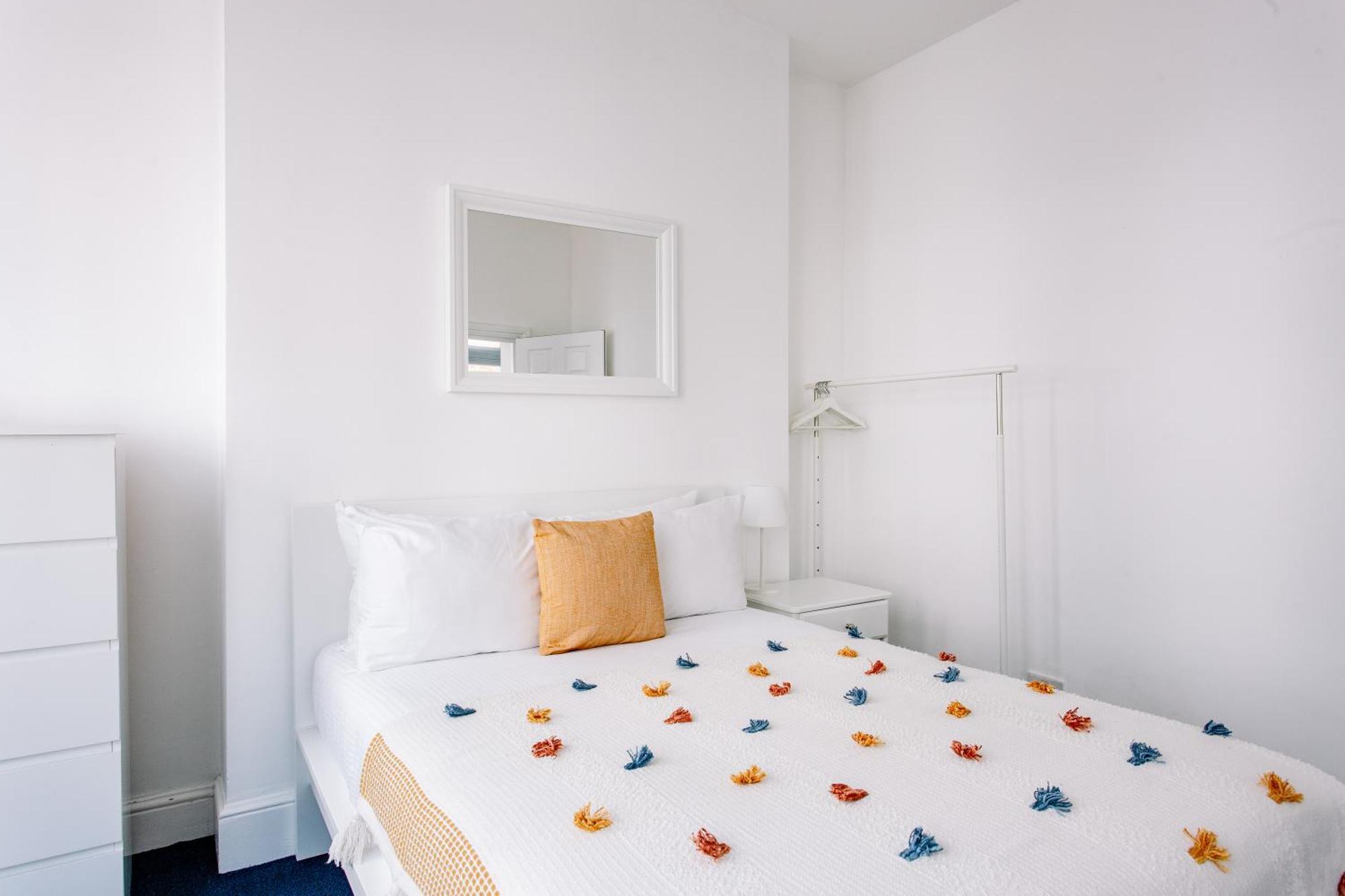Apartments Are Located In The Heart Of Shoreditch 런던 외부 사진